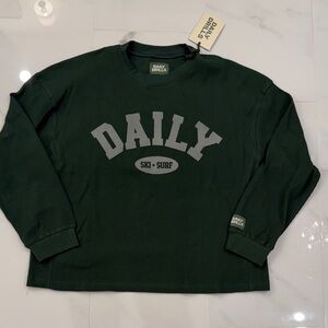 NWT Daily Drills Forest Green Crewneck XS/S Thermal Ski & Surf Collection